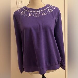 (L) Alia Petite Soft Purple Embroidered Fleece Pullover Floral Sweatshirt Top